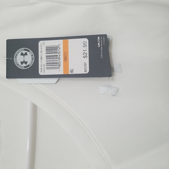 NWT Under Armour Women's White Top size Small - Picture 6 of 7